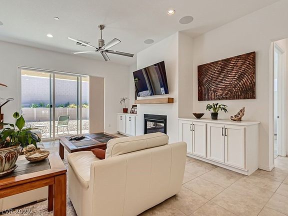 4th image of 3385 Carsebridge Dr