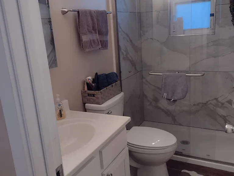 Skyline Apartments — Photo 9