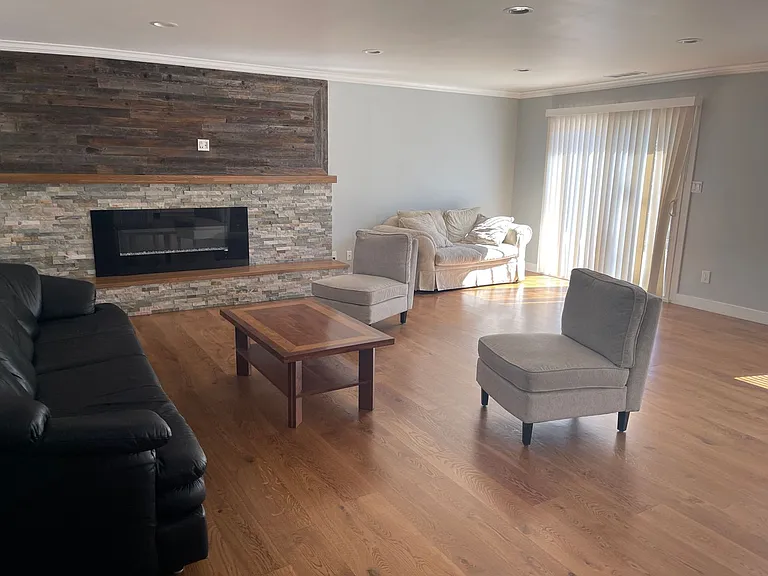 3006 Chestnut Hill Dr — Photo 2