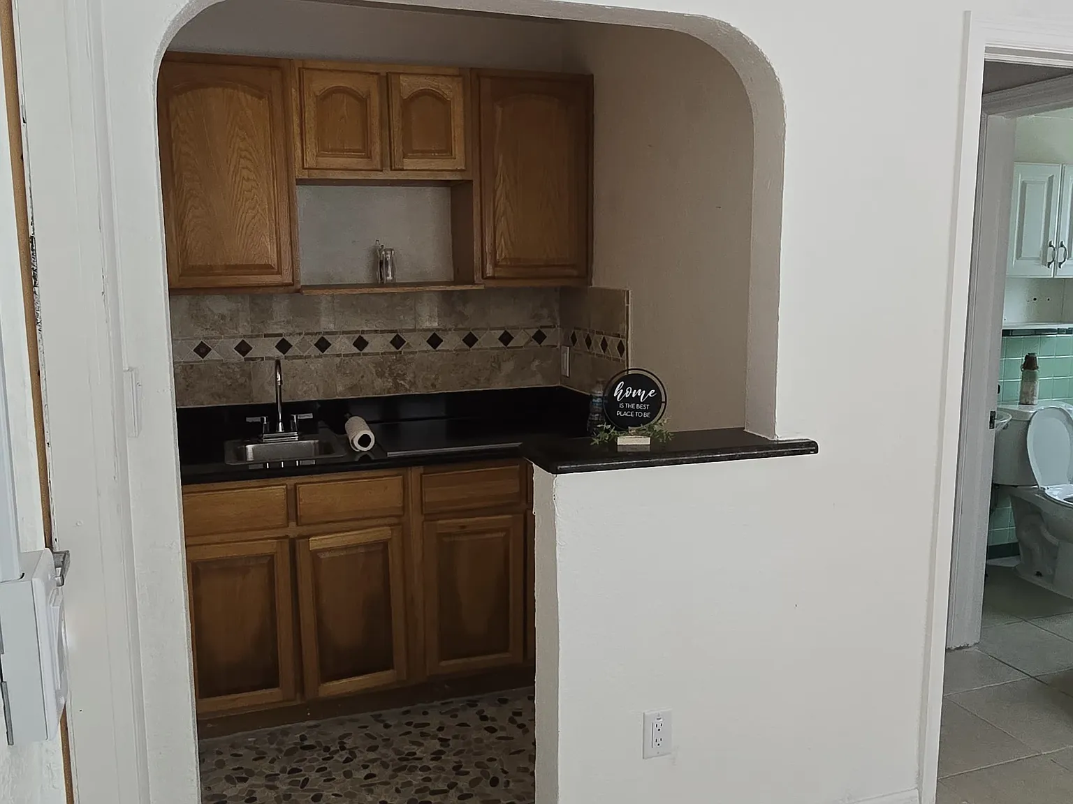 Studio, 400 sqft, $1,390 — Photo 3
