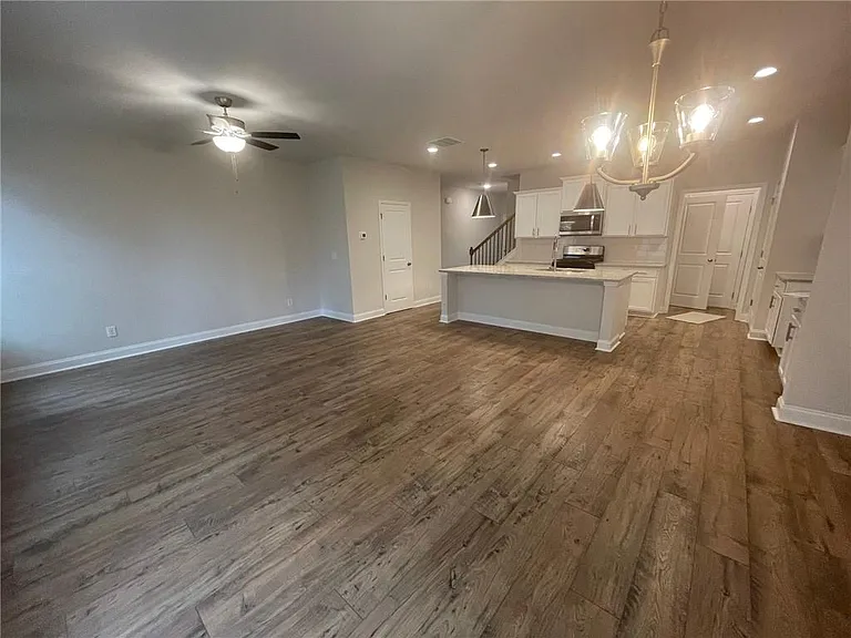 5122 Hillington Way — Photo 9
