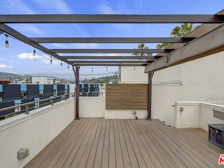 1045 Manzanita St — Photo 33