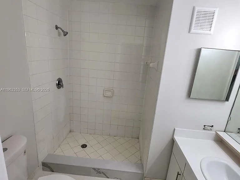 4828 N State Rd #8304 — Photo 6