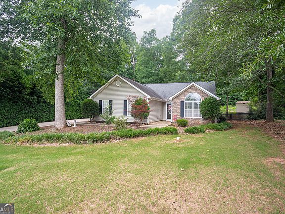 2nd image of 605 Freeman Dr