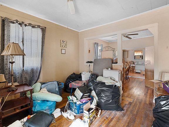 2nd image of 319 W Chilhowie Ave