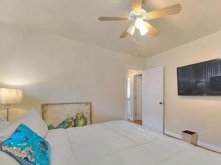 9328 Crenshaw Blvd #1 — Photo 13