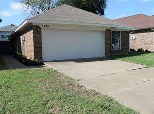 1374 Chinaberry Dr, Lewisville, TX 75077