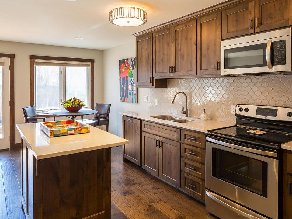 1st image of 492 E Pearl Ave #492