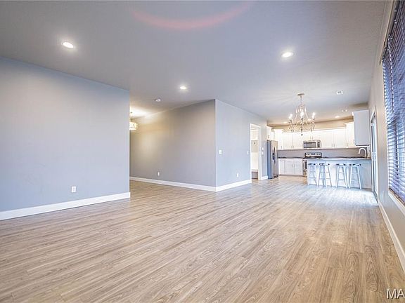 3rd image of 724 State Highway H