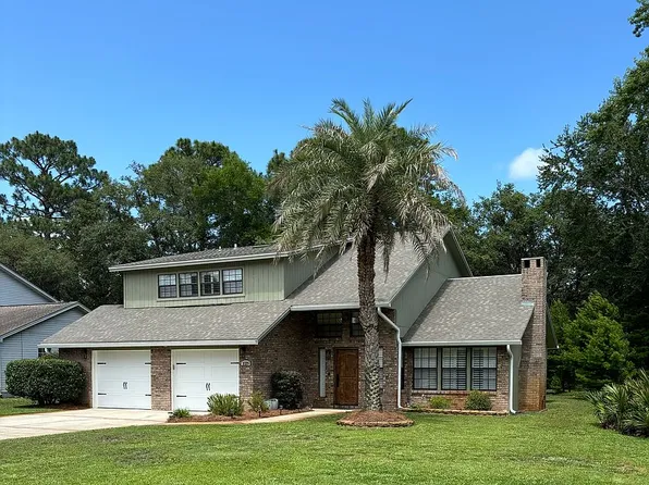 1029 Troon Dr E, Niceville, FL 32578
