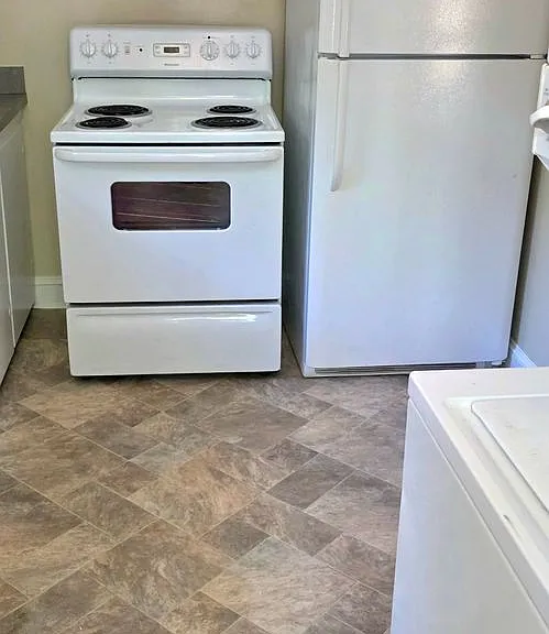 205 W London Ave — Photo 8