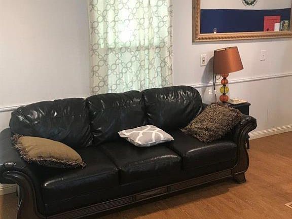 3rd image of 11397 Indian Hills Blvd