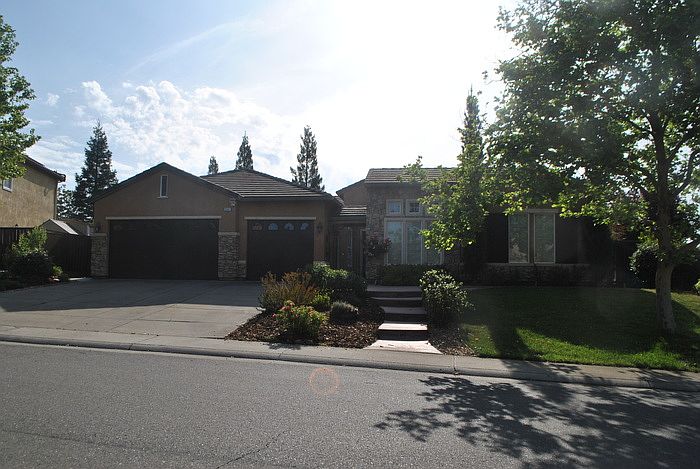 1st image of 3151 Montrose Way
