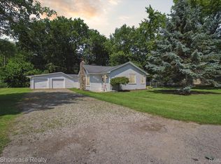 890 Farnsworth Rd, White Lake, MI 48386