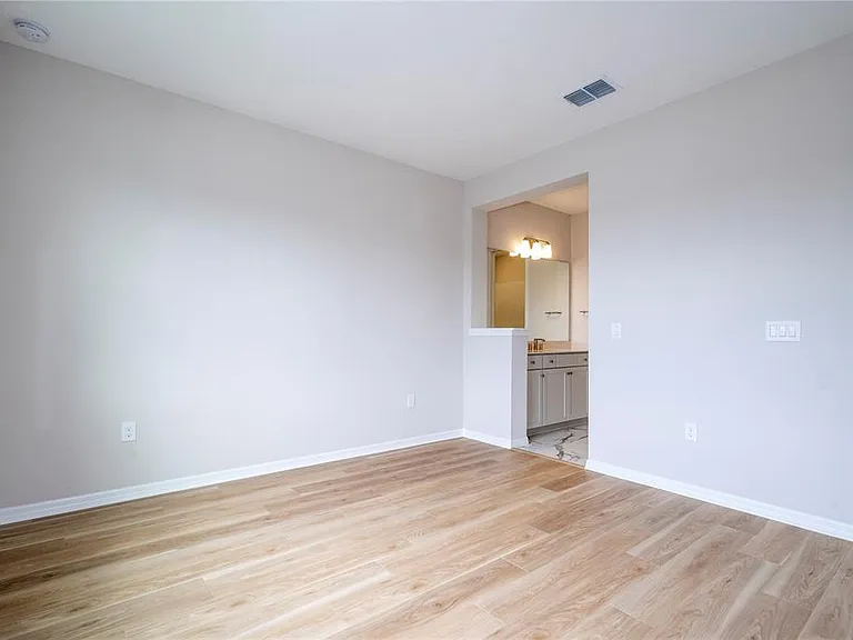 450 Winter Grove Blvd — Photo 85