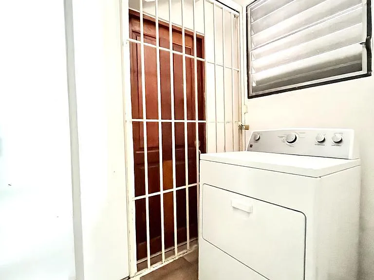 752 Avelino Vicente #B1 — Photo 4