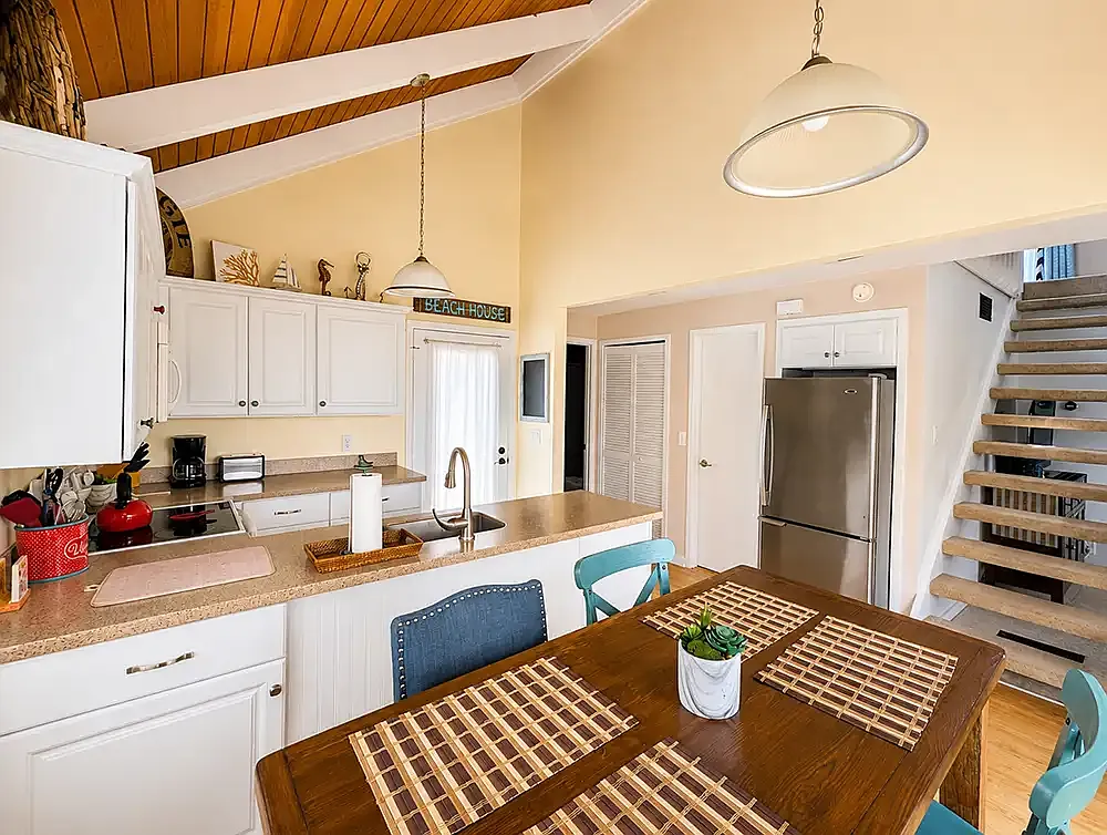2 bed, 1100 sqft, $2,600 — Photo 4