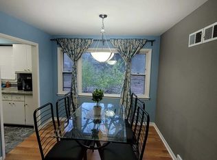 1900-02 Connie Ct, Aurora, IL 60505