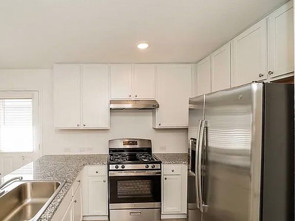 4th image of 10507 McClintock Dr