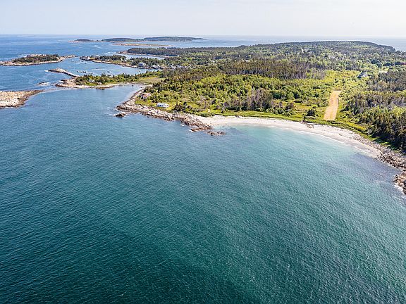 2nd image of 83 North Road