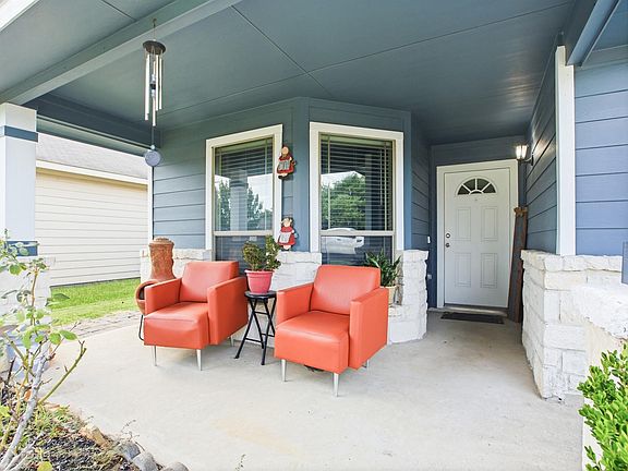 4th image of 2315 Shady Tree Ln