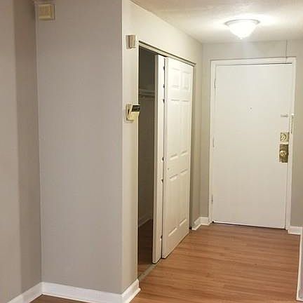 4th image of 215 Winter St #0