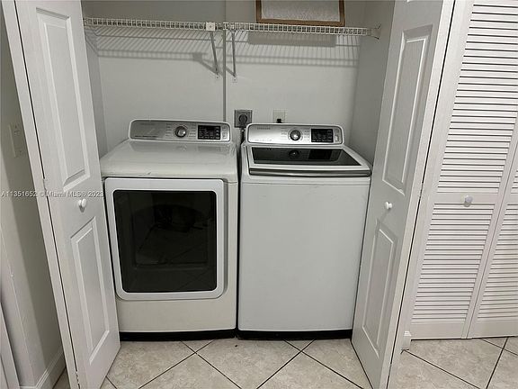 2nd image of 658 NE 195th St #658