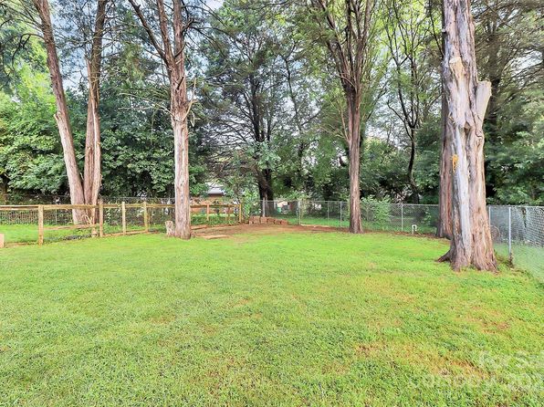 charlotte-north-carolina-299899443 picture