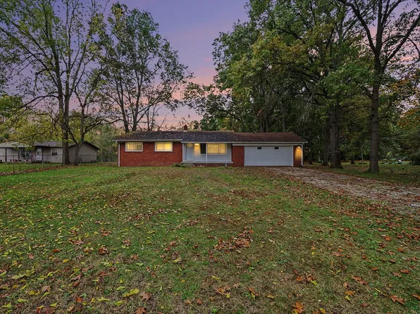 12485 S Custer Rd, Dundee, MI 48131