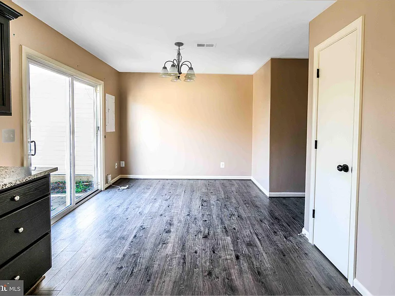 9925 Matti Hill Ct — Photo 16