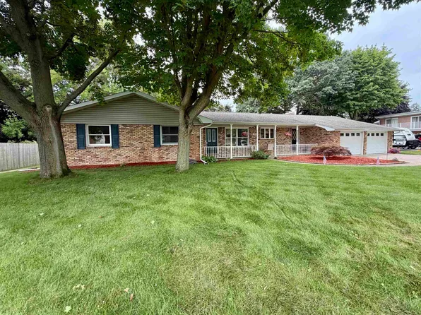 9561 Swan Valley Dr, Saginaw, MI 48609