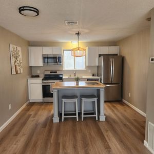 5455 N Main St APT 2C, Fall River, MA, 02720
