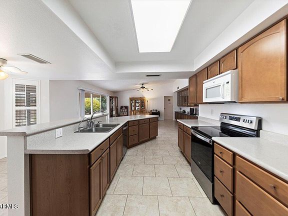 5th image of 12442 W Fieldstone Dr
