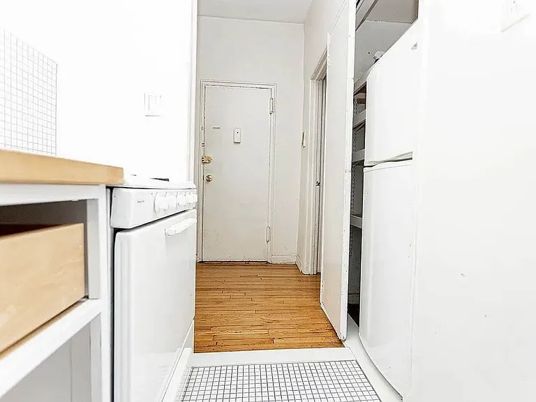 1046 Bergen St #1D — Photo 5
