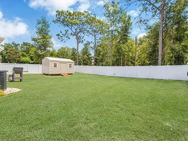 433 Spring Ln — Photo 24