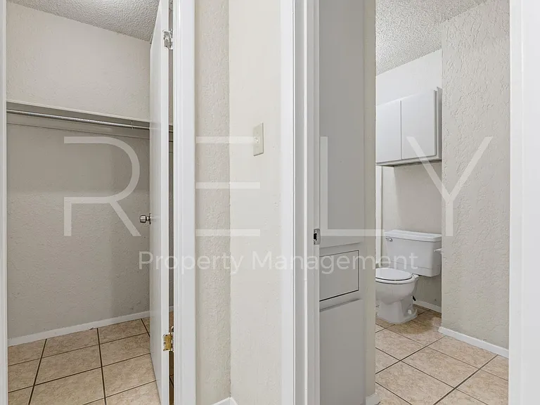 1005 Milford Way #A — Photo 24