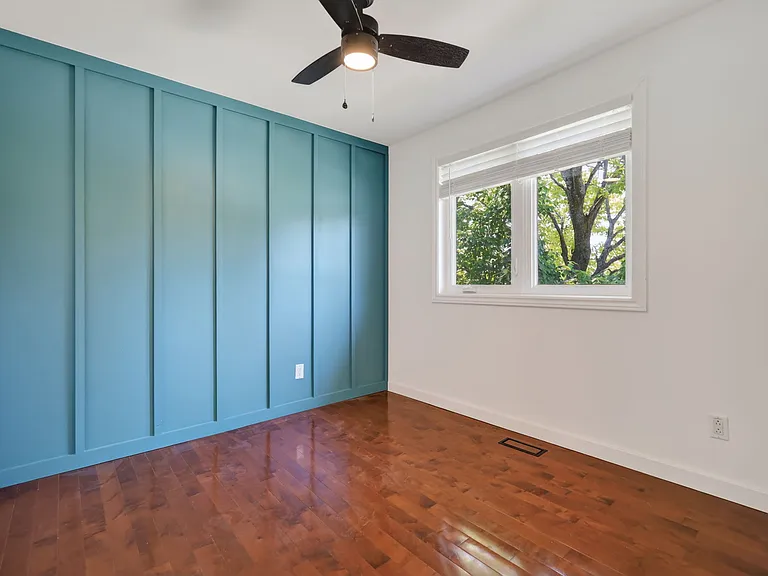 898 Explorer Ln — Photo 25