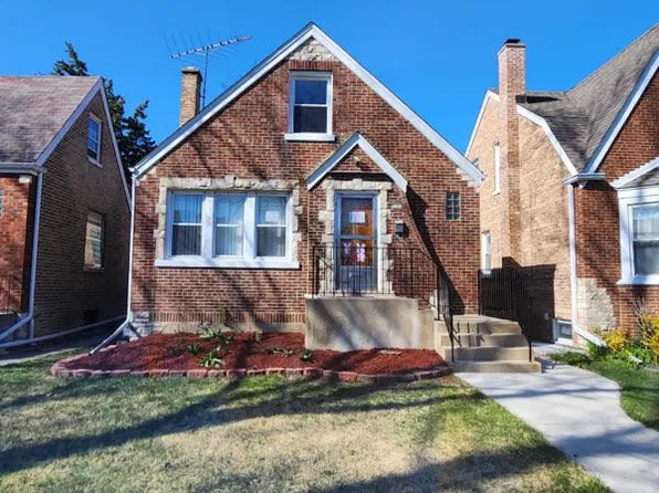 5054 W Newport Ave, Chicago, IL 60641