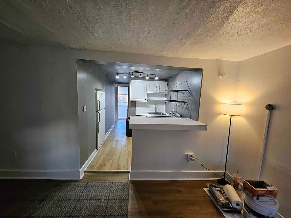 1st image of 40 Murray St APT 1