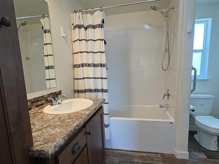 1415 Van Diest Rd — Photo 20