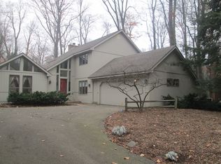 1290 Oakhampton Rd, Holland, MI 49424