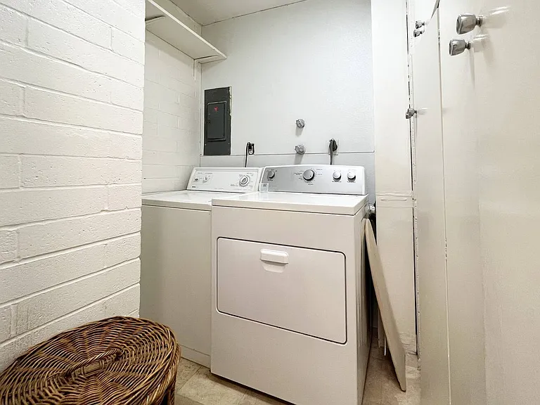 1039 Coast Blvd #C — Photo 11