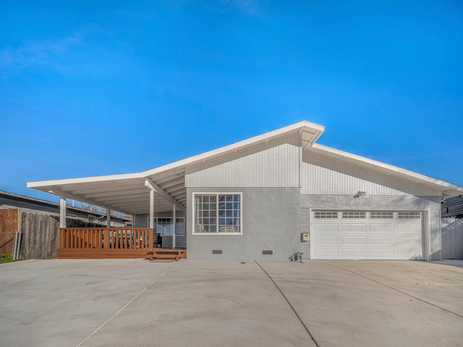 4 bed, $5,000 — Photo 2