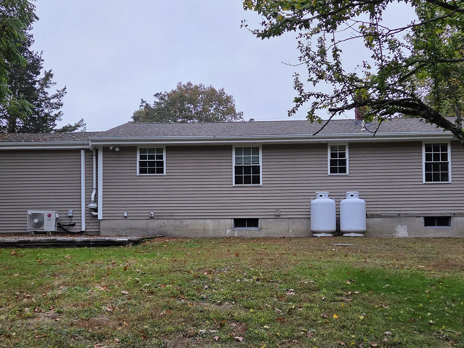 3 bed, 1008 sqft, $2,600 — Photo 3