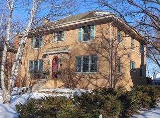1220 N Grove Ave, Oak Park, IL 60302