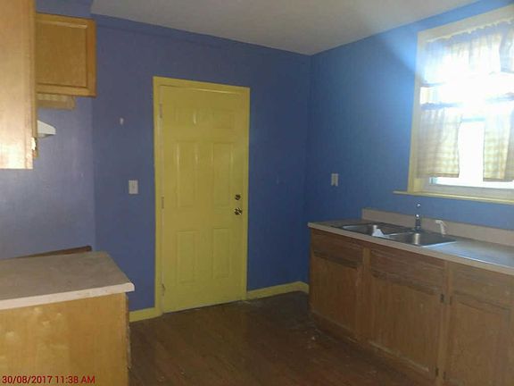 5th image of 3519 Wabash Ave