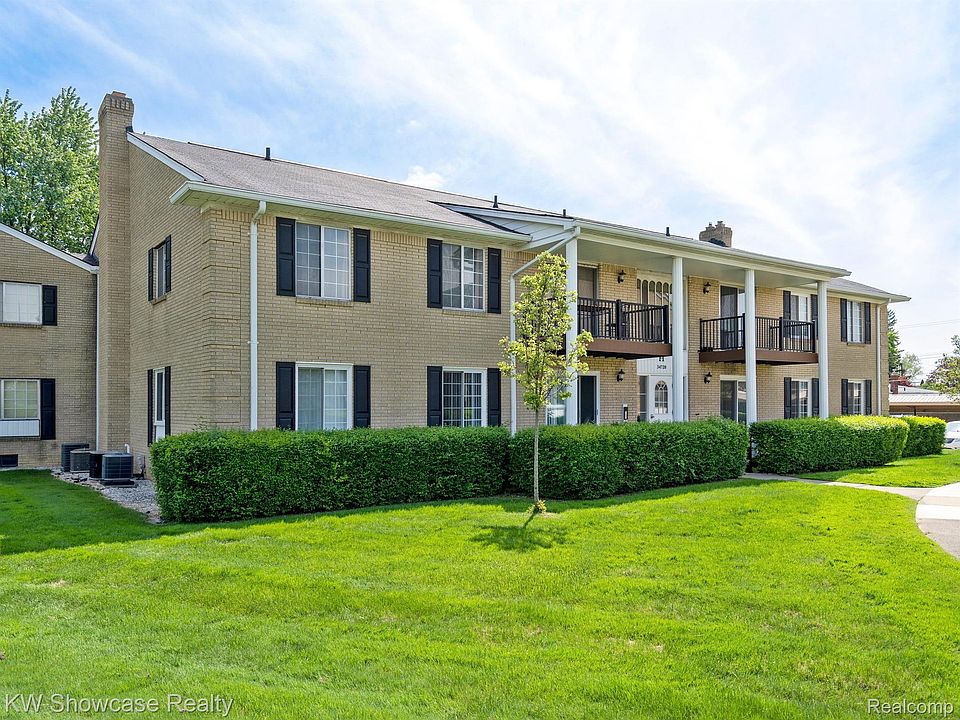 1st image of 34720 Huntley Dr #15