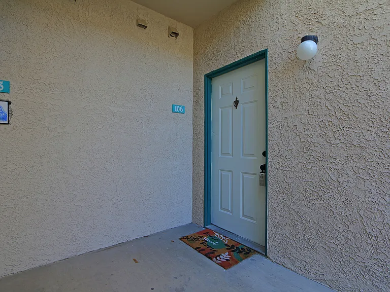 Lindell Rd — Photo 16