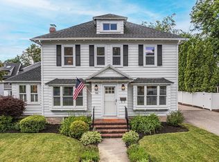 96 Elm St, Andover, MA 01810