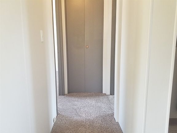 5th image of 1418 W 4th St
